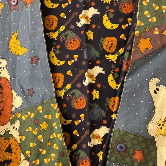 Vintage Halloween Patchwork-look Vest - Picture 2 of 3
